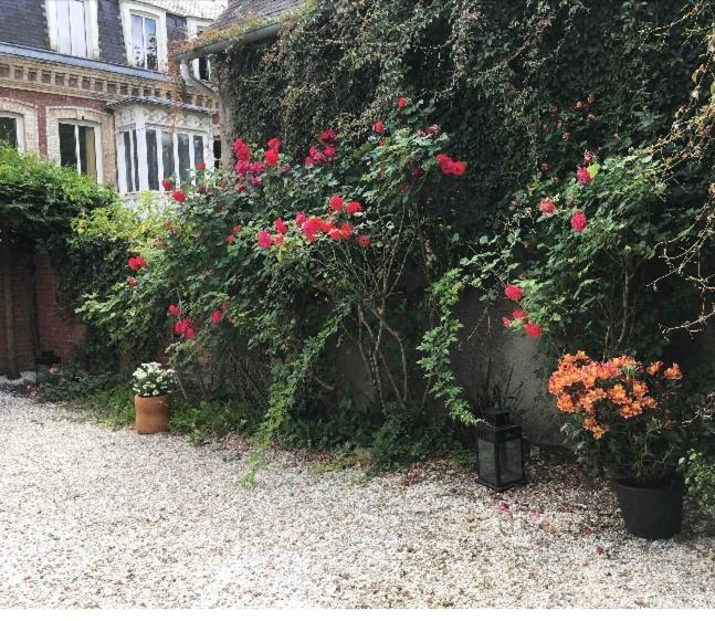 Maison Individuelle Dans Ancienne Ecurie Rouen Exteriér fotografie